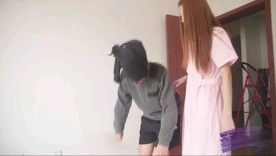 甜儿女王新作之美女护士调教屈辱病人！在线看！